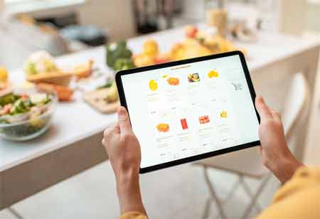 What Are the Trends Influencing E-commerce for the Food and Beverage Industry?