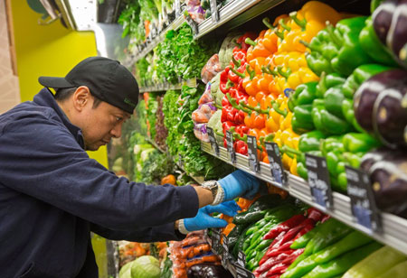 How can Supermarkets Assimilate Traceability to Avoid Food Wastage? 