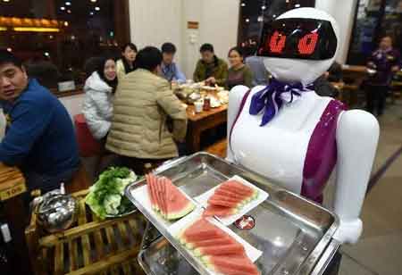 Are Robots the Future of Restaurant Industry