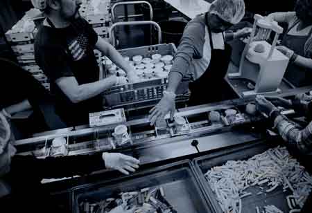 Tech Trends Shaping the Food and Beverage Industries